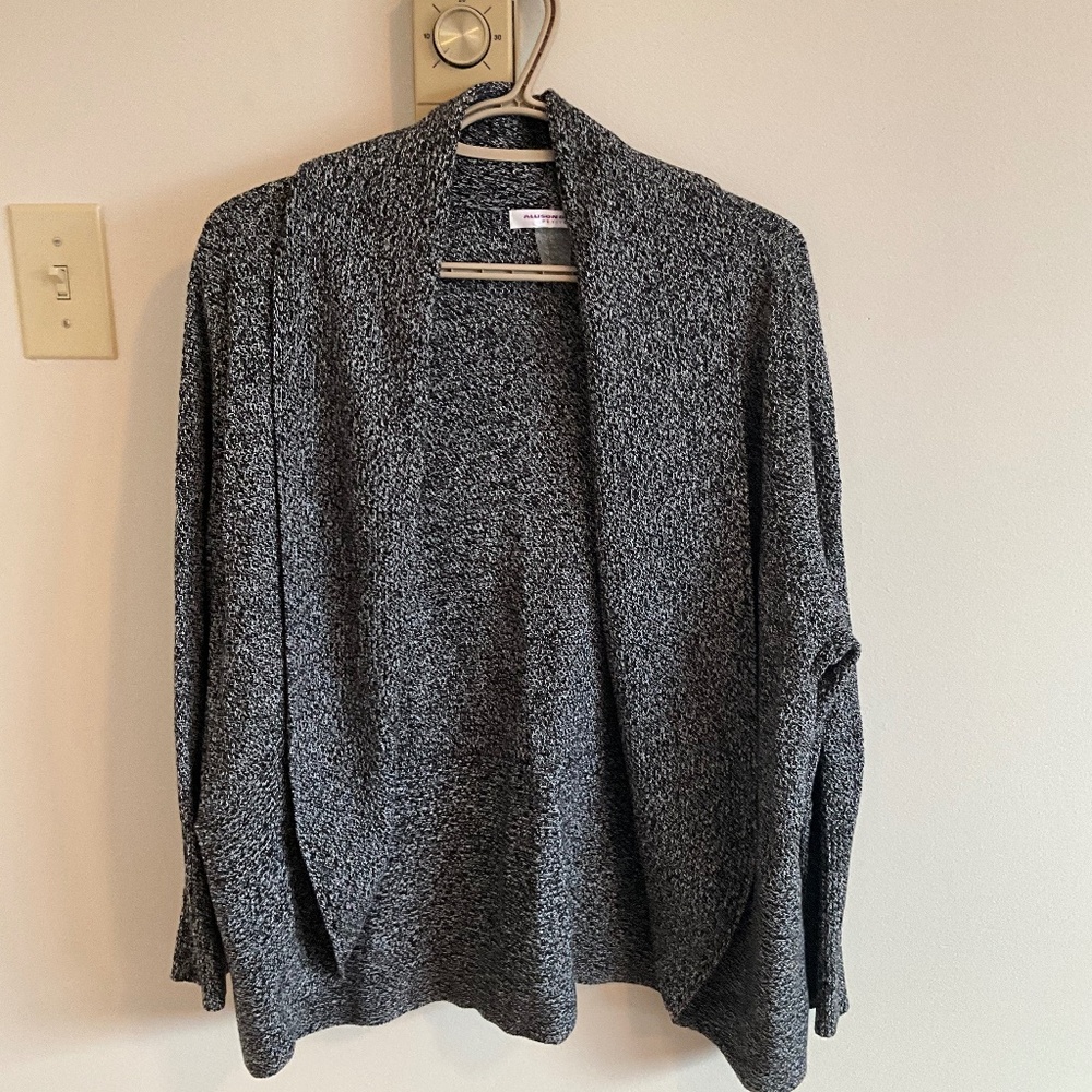 Large lapel shrug cardigan